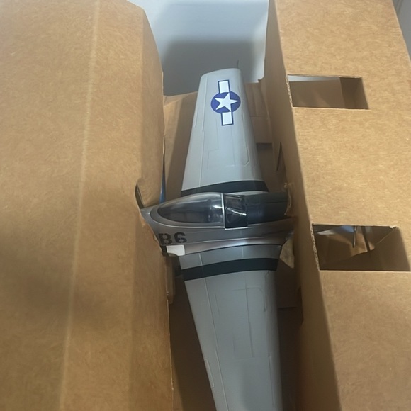 SpecCast Airplane Model - Picture 6 of 11